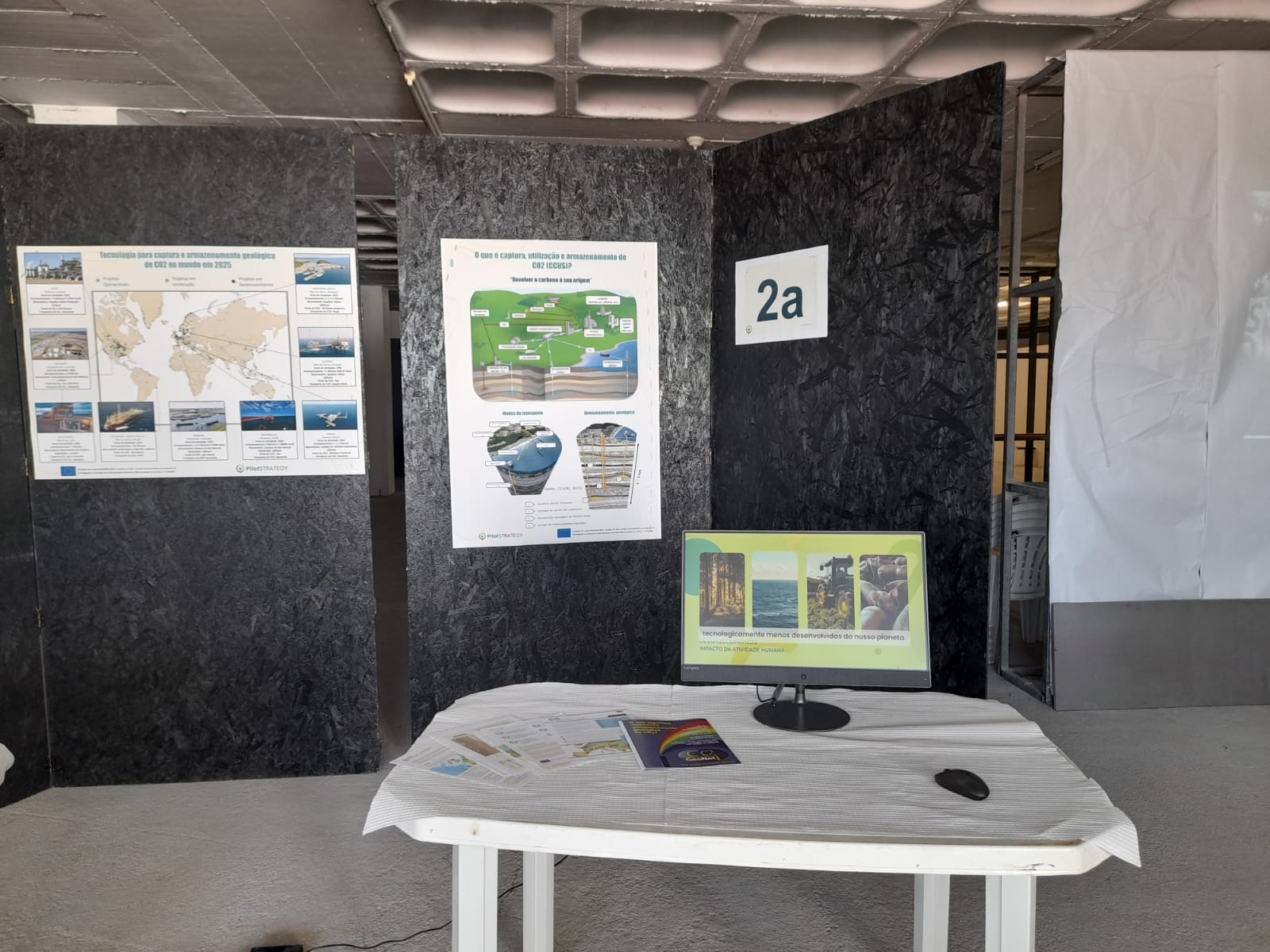 Interactive exhibit